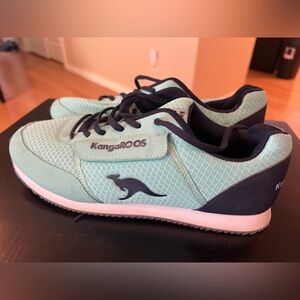 Women’s KangaROOS athletic Sneakers - Teal & Navy, Size 12